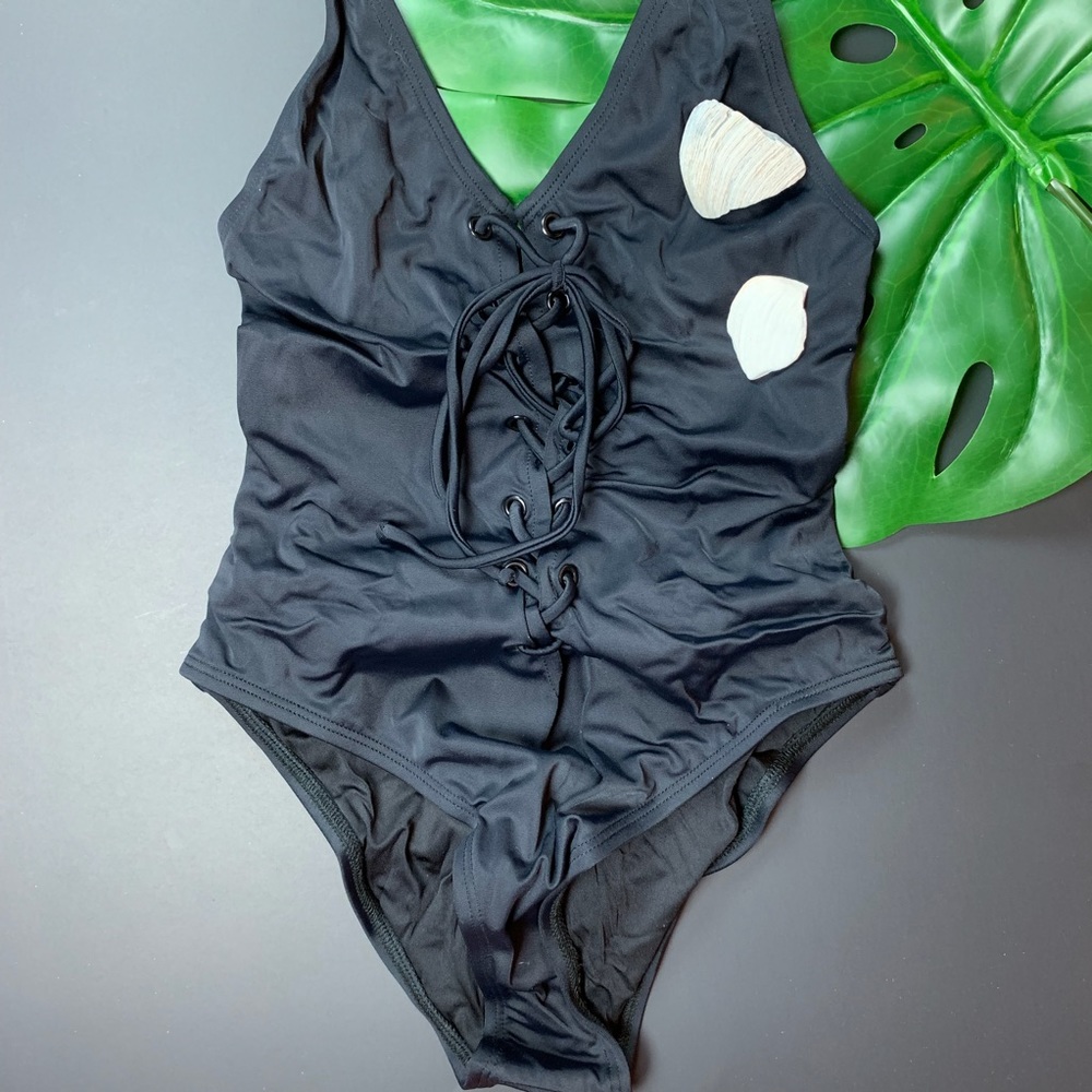 NASTY GAL|| BLACK HAYDEN ONE PIECE SWIM SUIT - Picture 4 of 8